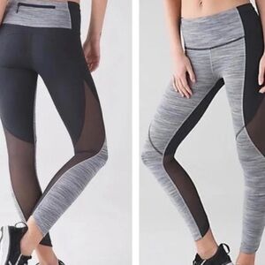 Lululemon Run With The Sun Tight
Space Dye Camo Seal Grey Deep Coal / Deep Coal